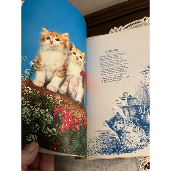 Ideals Easter Magazine - Picture 8 of 8